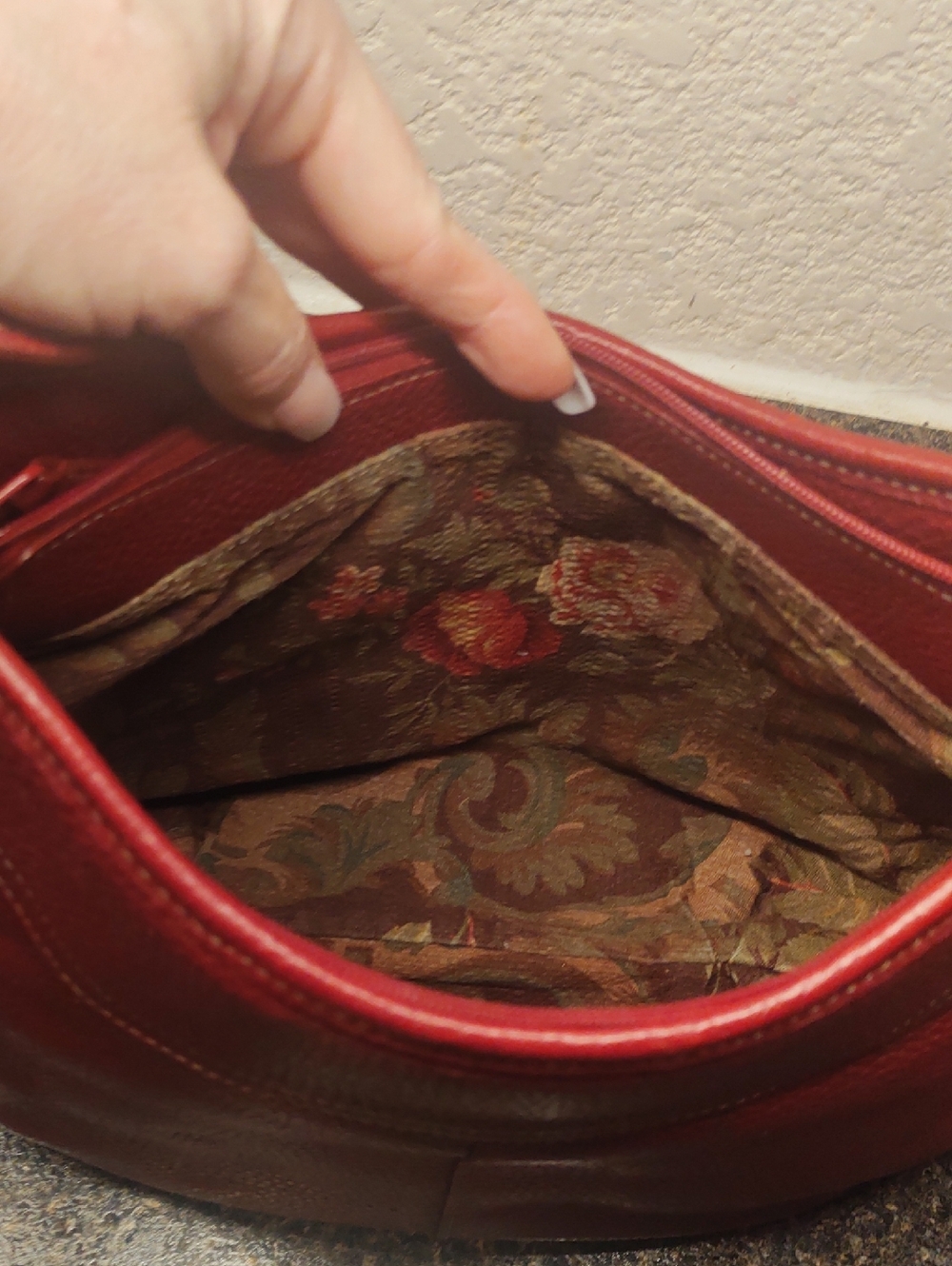 FINAL SALE! ❤️ Brighton Burgundy Dumpling Shoulder Bag Or Crossbody - Picture 13 of 16